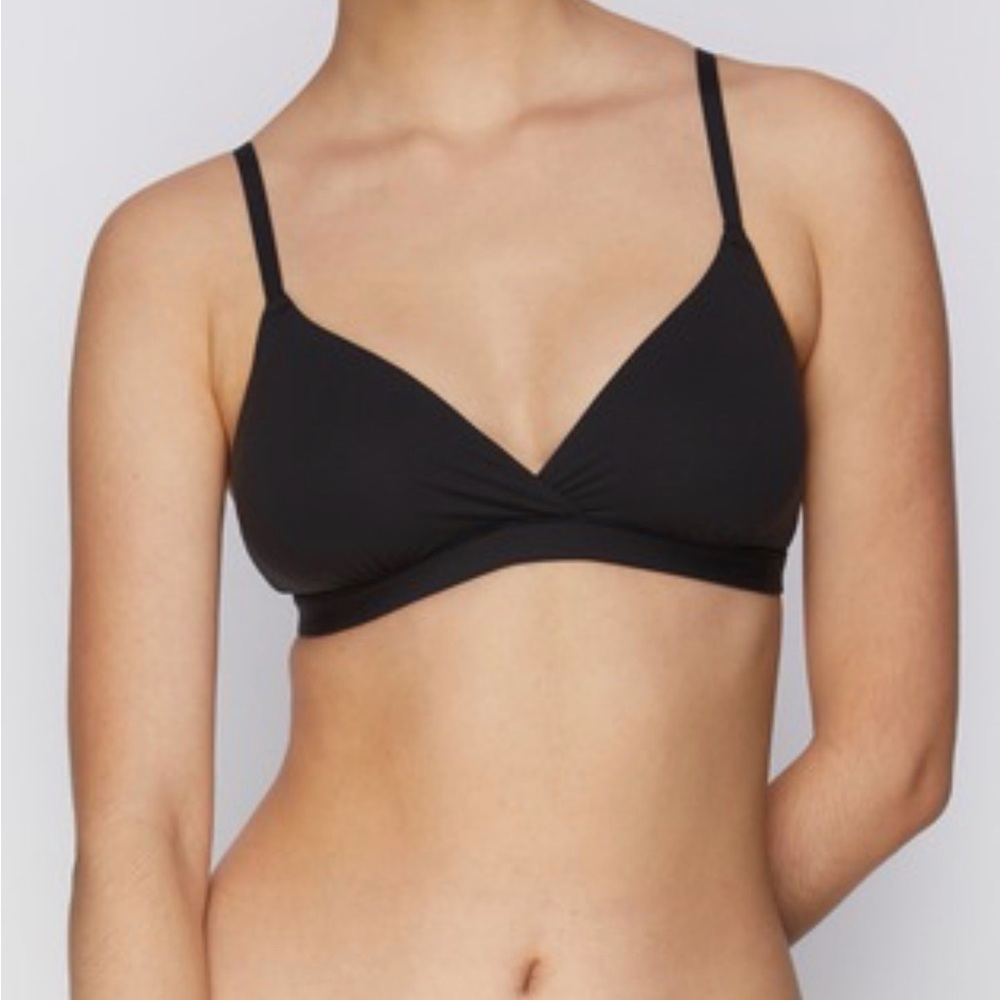 SKIMS Fits Everybody Crossover Bralette